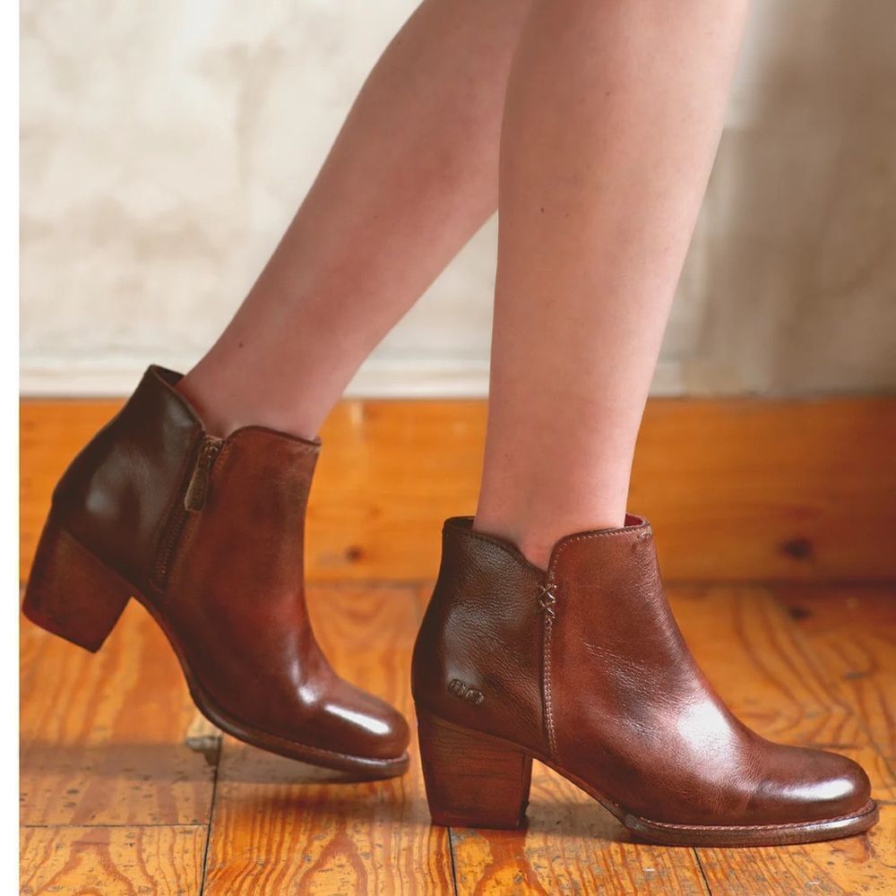 Bedstu Yell 7 Leather Booties in Black Teak | Size 9 - Picture 3 of 12